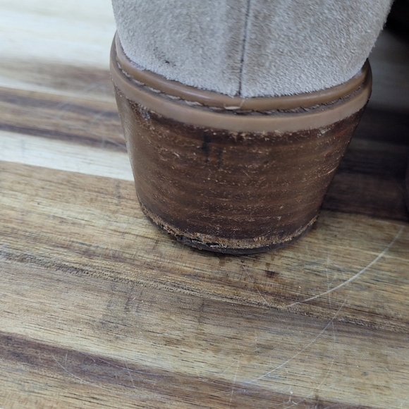 Timberland Sutherlin Bay Slouch Chelsea Boots  Light Taupe Beige Suede Size 7.5 - Picture 11 of 16